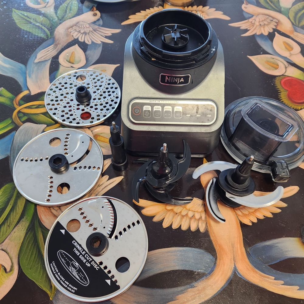 Ninja Kitchen System with Black and Silver Accents